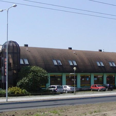 Hotel Bestar Mlada Boleslav Exterior photo